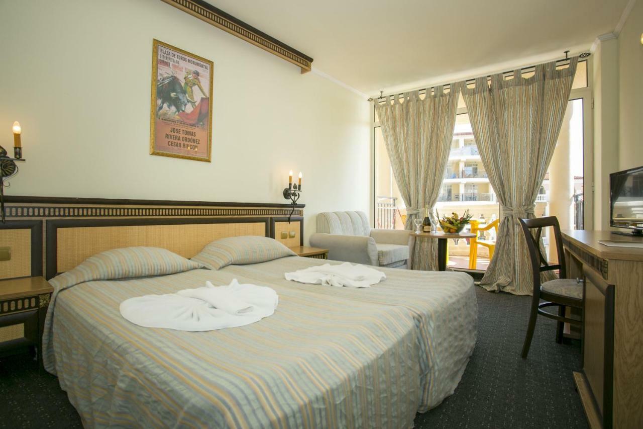 Andalucia Beach Hotel Elenite Eksteriør billede