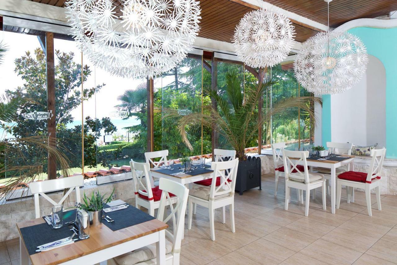 Andalucia Beach Hotel Elenite Eksteriør billede